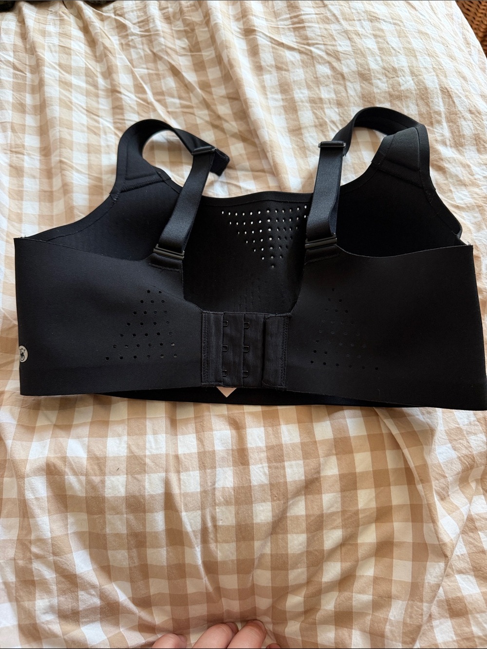 Victoria's Secret Black Seamless Wireless Molded Sports Bra 34C - Picture 3 of 3